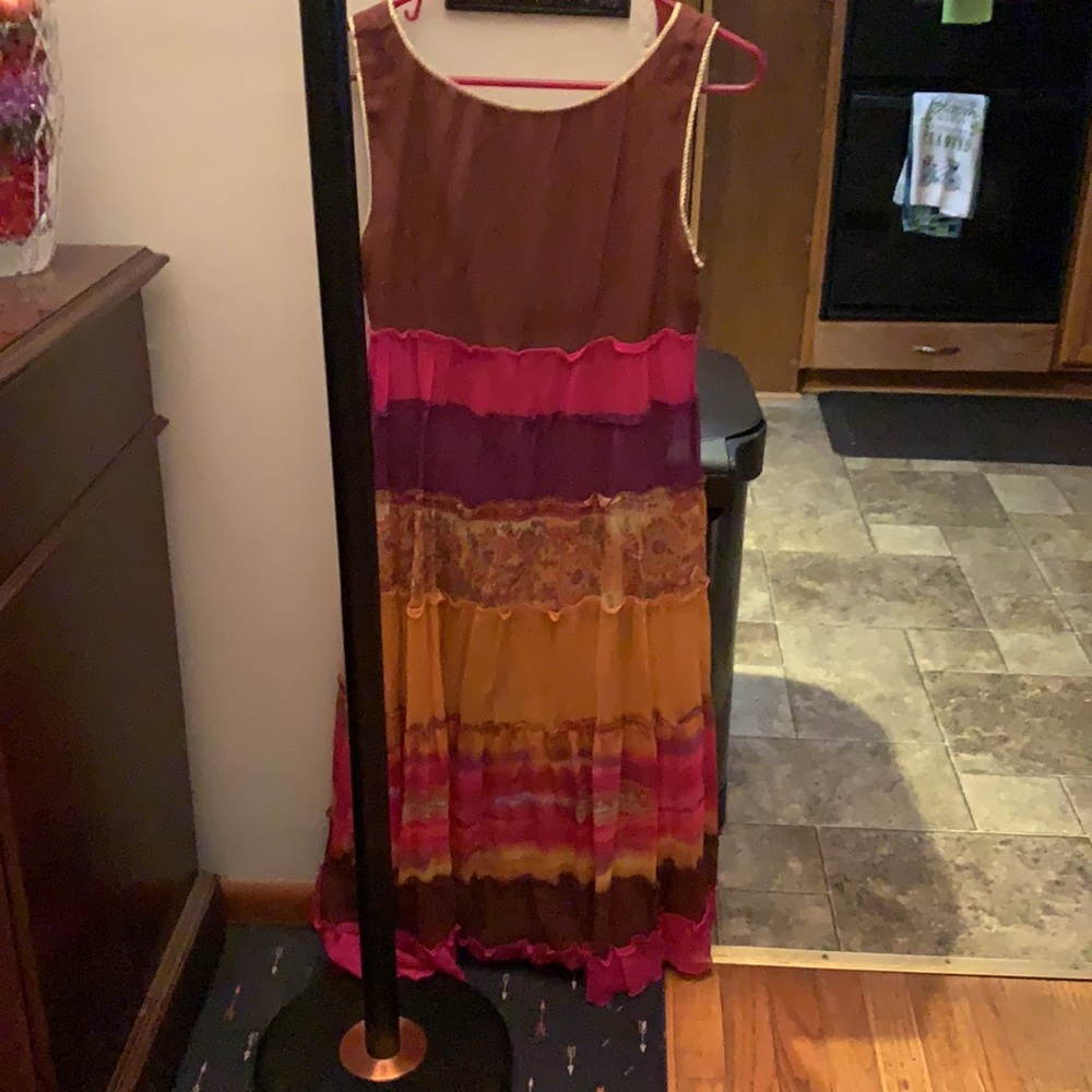 Signature by Robbie Bee 100% Silk  Dress - Picture 2 of 6